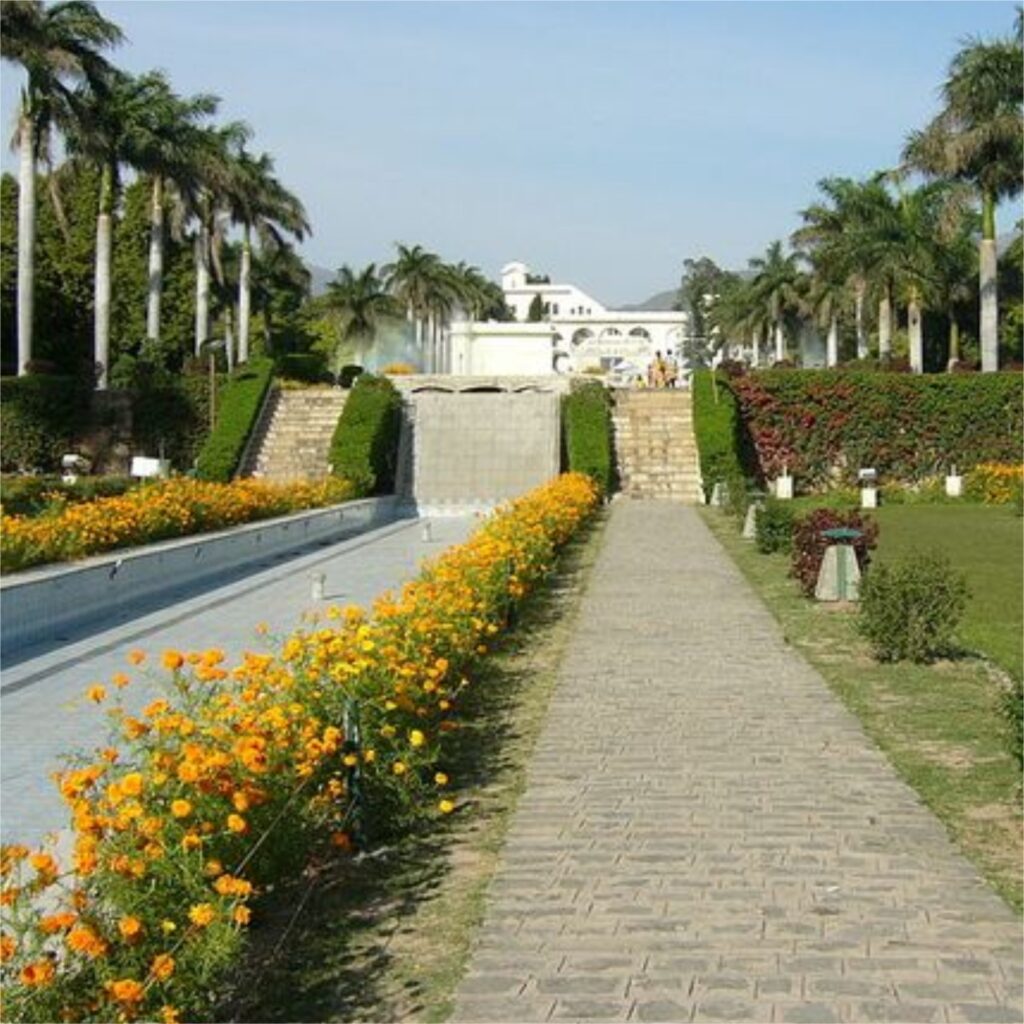 pinjore-garden